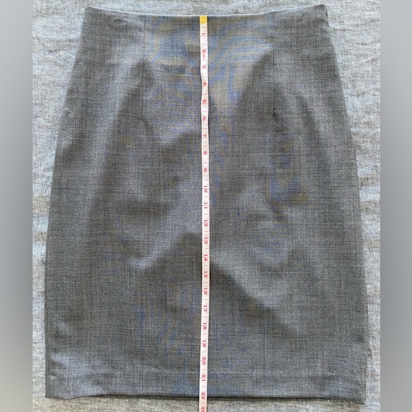 Aritzia Babaton Walt Skirt - Picture 5 of 9